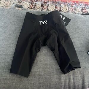 NWT: TYR Men's Venzo™ Jammer Swimsuit Men's ONYX